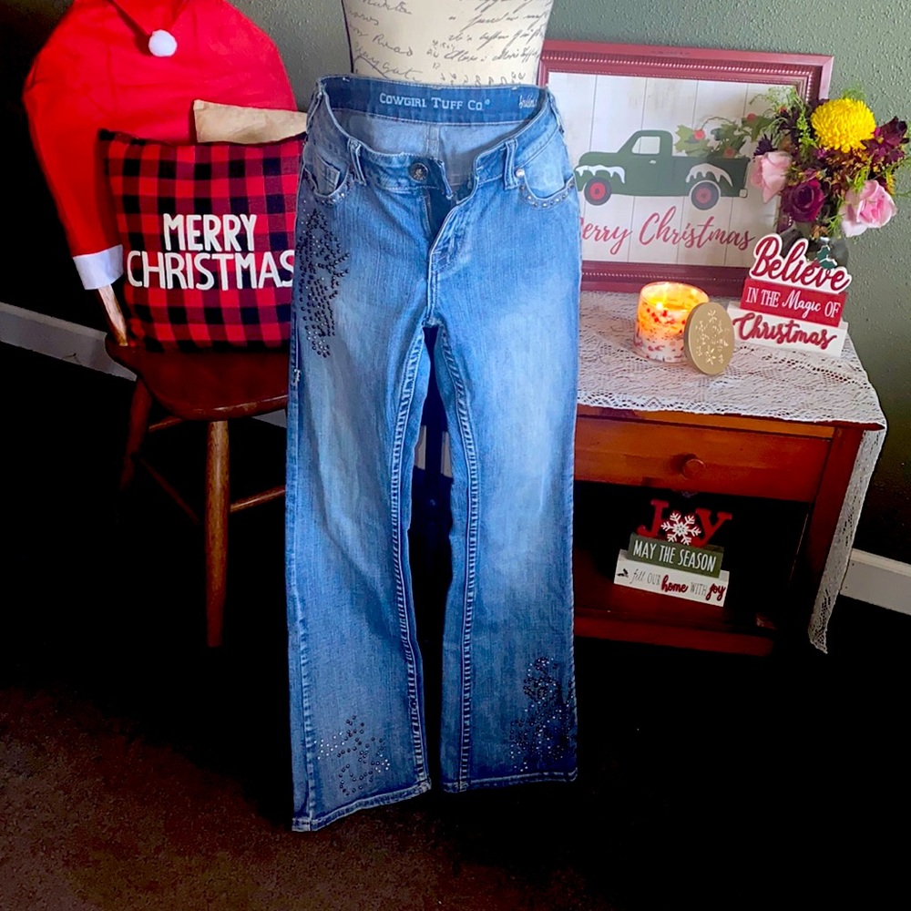 Cowgirl Tuff Jeans Studded to the Max sz 28/33 so cute!!!